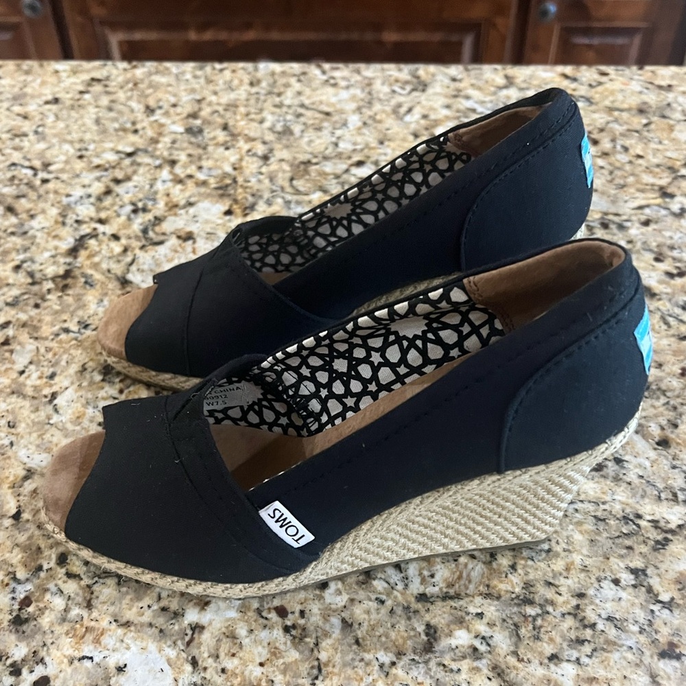TOMS Black Canvas Peep-Toe Espadrille Wedges - Picture 3 of 9